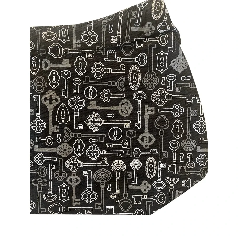 Thirty-One Key's Keys Purse Bag Cover Interchangeable Skirt Black‎ and White